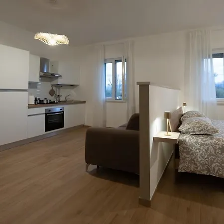Apartamento Casa Di Viola - Peonia Latina